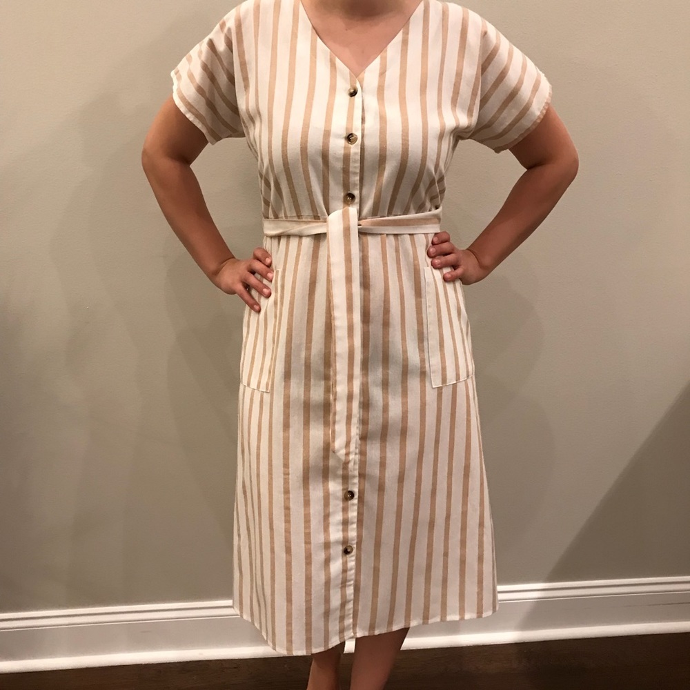 Modest dress with buttons!!! SIZE L